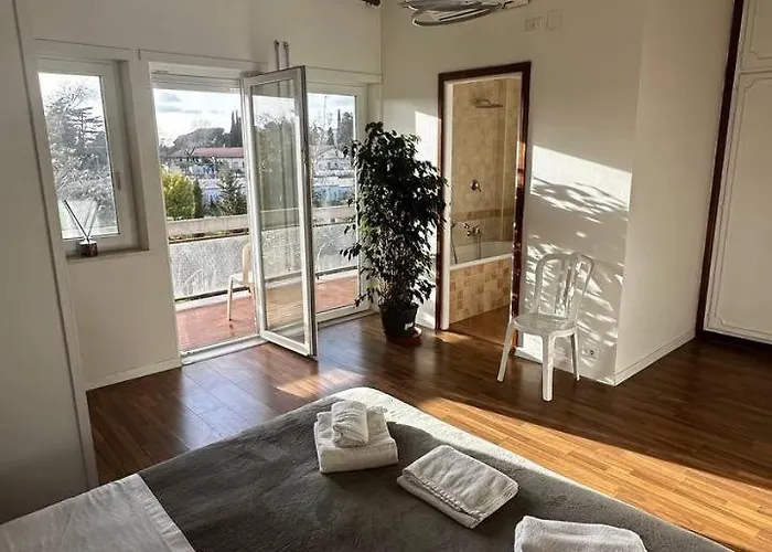 The Swan Center Apartament *